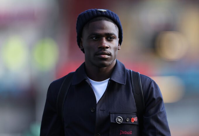 A Lazio lucrou quando Burnley vendeu Loum Tchaouna para Coventry City A Lazio lucrou quando Burnley vendeu Loum Tchaouna para Coventry City