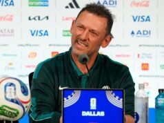 Tony Popovic pediu ao clube que fizesse história na final da Copa do Mundo de 2026