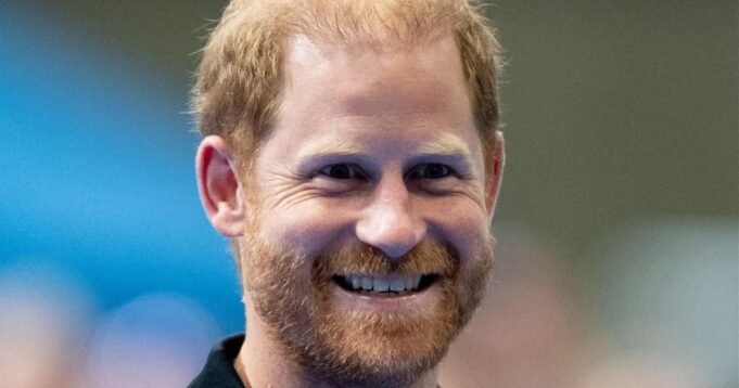 Príncipe Harry e Meghan encontram o rei Carlos III pela primeira vez em mais de quatro anos