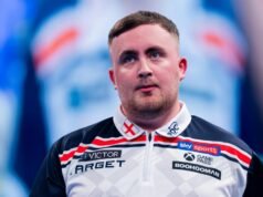 O rei dos dardos, Luke Littler, faz uma cansativa viagem de ida e volta de 160 quilômetros para aumentar as esperanças de glória no World Matchplay