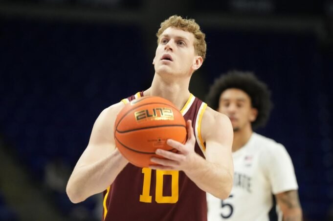 As regras de elegibilidade atualizadas da NCAA enfrentam ação coletiva As regras de elegibilidade atualizadas da NCAA enfrentam ação coletiva