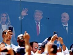 Trump ficou ao lado de Melania, o presidente da FIFA e o presidente do México