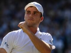 Arthur Fairey conduz uma operação secreta antes do grande show de Wimbledown
