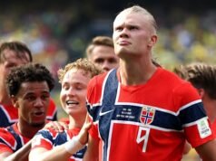 Erling Haaland marcou duas vezes para chocar o Brasil e garantir uma vaga nas quartas de final pela primeira vez