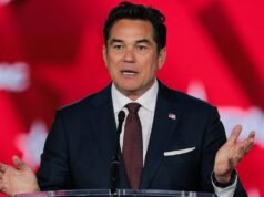 O ator do Superman, Dean Cain, argumenta que a era acordada de Hollywood está chegando ao fim