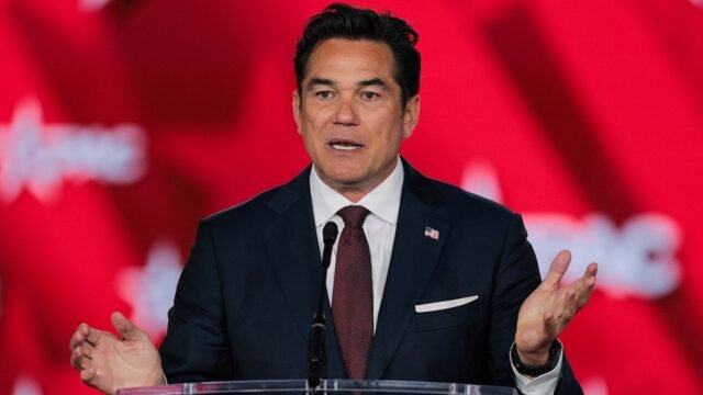 dean-cain-speaker.jpg
