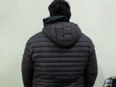 Eles prenderam um jovem por supostamente espancar sua companheira e ferir seu bebê de seis meses em La Banda.
