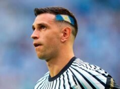 Essa foi a distração chocante de Debo Martinez na semifinal da Copa do Mundo
