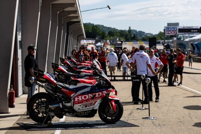 diogo-moreira-team-lcr-honda-3.jpg