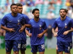 Mbappe com palavras gentis para Deschamps, Kane e Bellingham no banco