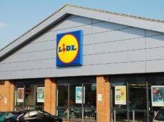 Lidl lança novo protetor solar em spray enquanto o famoso visual careca de Pitbull chega ao Reino Unido