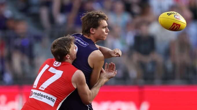 Sydney Swans não revelará qual estrela do Fremantle Dockers eles irão almejar com Tiger