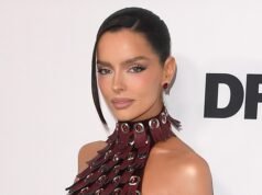 Maura Higgins exibe look pixie cut na Paris Fashion Week
