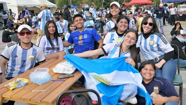 fan-zone-559656-153756.jpg