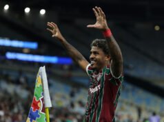 Ipswich e Porto juntam-se à Lazio na corrida pelo atacante brasileiro John Kennedy