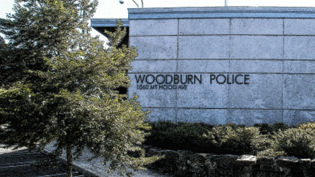 generic-woodburn-police-03232015_33418235_ver1.0.gif