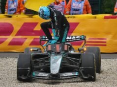 A Mercedes está conspirando contra seu motorista? (não.)