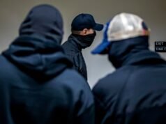 Gladiadores são assassinos fortemente armados. Também existem grandes perdedores