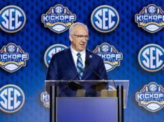 Greg Sankey discute as negociações sobre a separação da SEC enquanto Michigan tenta roubar os holofotes com a decisão do AD Warde Manuel