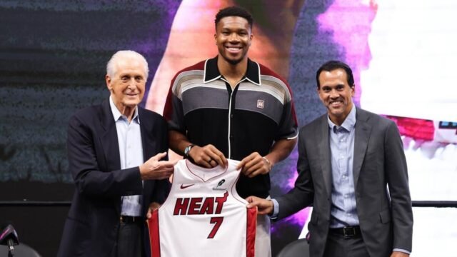 giannis-riley.jpg