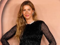 Gisele Bündchen deslumbra de biquíni branco e compartilha fotos raras do filho bebê no Taiti