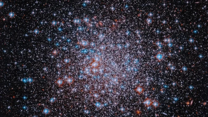 O Hubble da NASA avistou um diamante estelar de 4 de julho O Hubble da NASA avistou um diamante estelar de 4 de julho