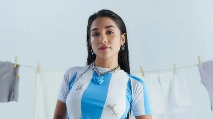 Maria Bechera cantará o hino na final da Copa do Mundo Maria Bechera cantará o hino na final da Copa do Mundo