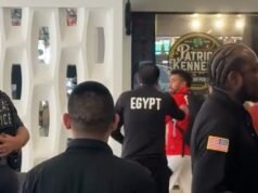 Policial dos EUA Polêmica surge enquanto jogadores egípcios posam para torcedores | Copa do Mundo de 2026