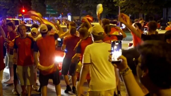Torcedores espanhóis explodem quando seleção chega à final da Copa do Mundo | Copa do Mundo 2026
