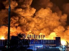 Grande incêndio em shopping center ucraniano após ataque de drone russo | Guerra Rússia-Ucrânia