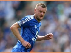 Jamie Vardy está aberto à transferência para o Sevilla enquanto agente livre avalia o futuro