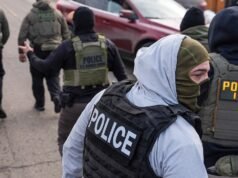 Juiz federal bloqueia proibição de máscaras na Filadélfia visando funcionários do ICE