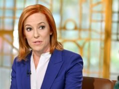 Jen Psaki teme que as mensagens dos democratas estejam sendo afogadas por Trump.