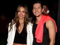 Jessica Alba compartilha fotos de férias de biquíni na Toscana com Danny Ramirez