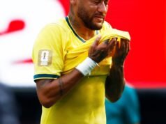 a imagem da despedida do craque da seleção e do retumbante fracasso do Brasil na Copa do Mundo de 2026
