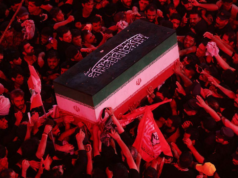 O Irã se despede do aiatolá Ali Khamenei; Enormes multidões assistem ao enterro em Mashhad