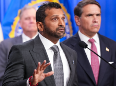 Chefe do FBI detalha como agência quebra recorde da Copa do Mundo da FIFA e outras grandes manchetes