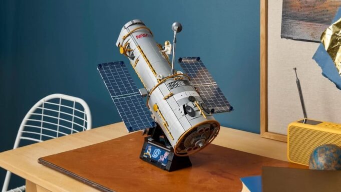 Você pode tirar um conjunto de Lego Hubble antes que o verdadeiro exploda na atmosfera Você pode tirar um conjunto de Lego Hubble antes que o verdadeiro exploda na atmosfera