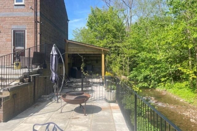 land-owned-applicant-doesnt-mean-1094208692_54369e.jpg