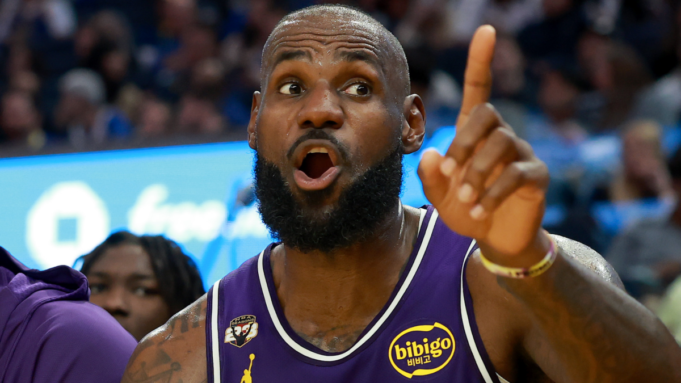 LeBron James está sendo recrutado por equipes da NFL e deveria estar ouvindo: seis pontos de pouso que fariam sentido