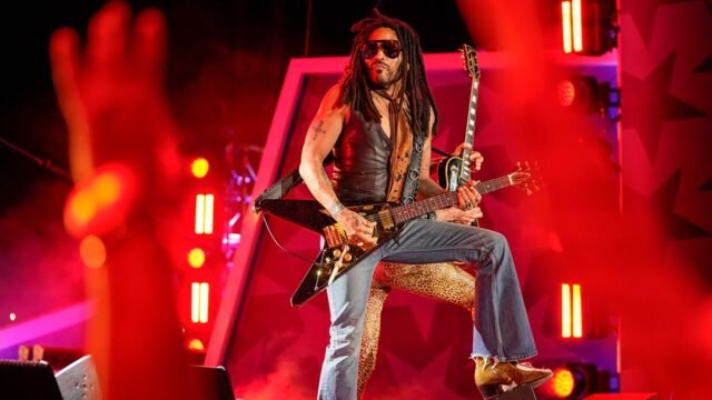 lenny-kravitz-performance.jpg