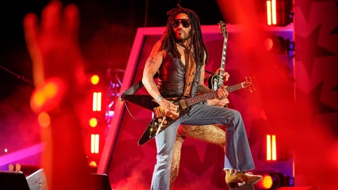 Lenny Kravitz revela a rotina por trás de seu abdômen de 10 unidades aos 62 anos
