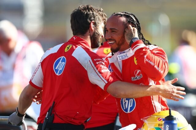 lewis-hamilton-ferrari-2.jpg