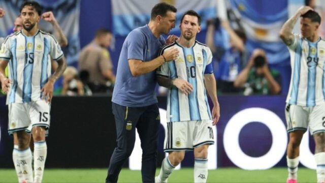 lionel-scaloni-y-lionel-messi-en-el-mundial-2026-2276342.jpg