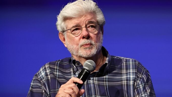 George Lucas critica testes de Hollywood e vê a inteligência artificial como um ‘progresso’ George Lucas critica testes de Hollywood e vê a inteligência artificial como um ‘progresso’