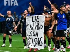 Como a bandeira das Malvinas, que gira pelo mundo, chegou às mãos da seleção