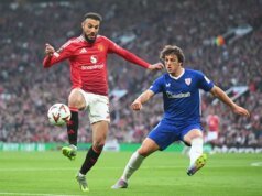 O Manchester United ainda não abriu caminho para Noussair Mazraoui, o Milan está interessado