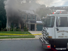 Um cachorro acidentalmente liga uma torradeira. Três animais de estimação morreram em um incêndio em Maryland.