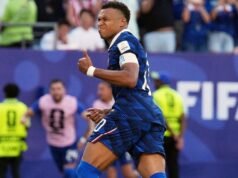 Mbappé marca sétimo gol na Copa do Mundo, empata com Messi e leva a França para a próxima fase