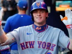 O Royals explodiu com três erros quando Carson Benge, do Mets, marcou um home run da Little League para abrir o jogo contra o KC.